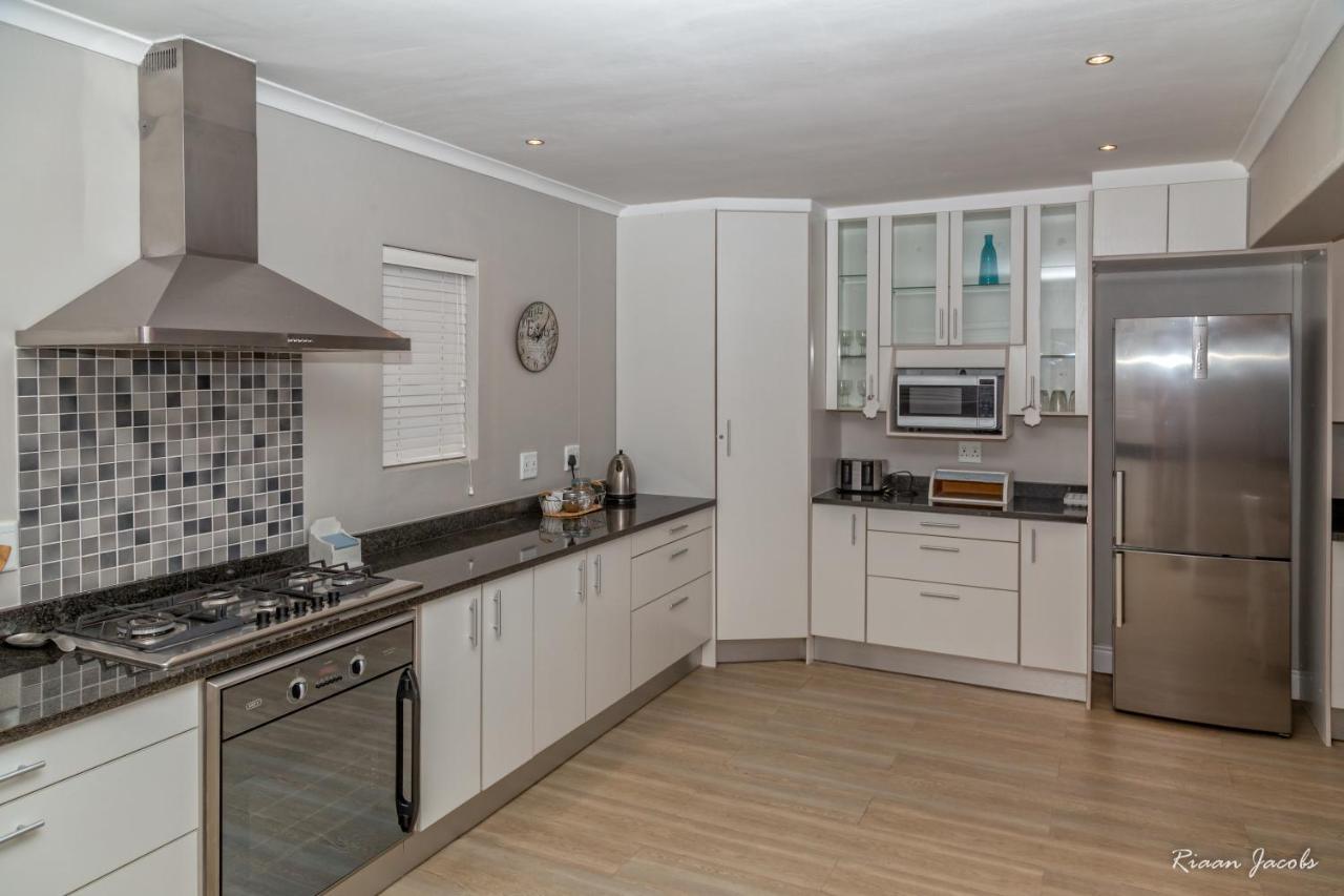 Ons C-Huis - Gansbaai Seafront Accommodation, Back-Up Power Exterior foto
